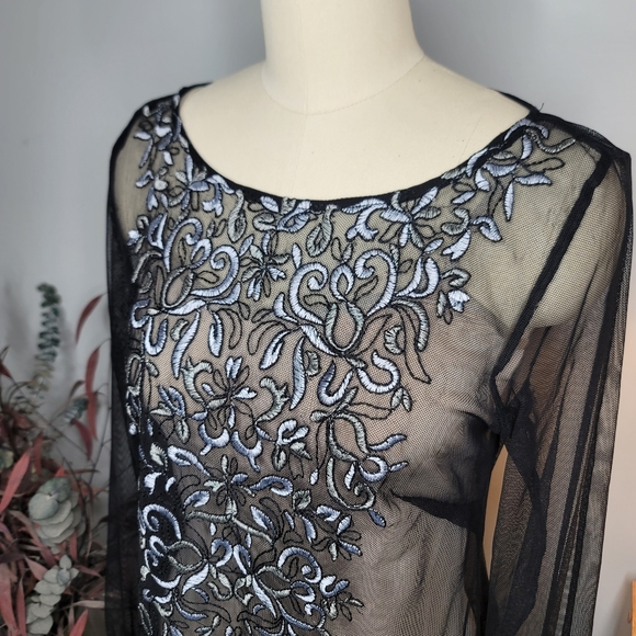 White House Black Market Embroidered Mesh Top Black Size Small - Picture 2 of 12